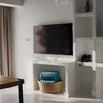 Kamezi Boutique Villa *