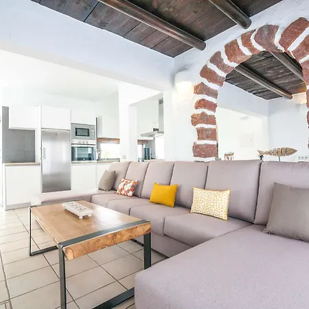 Kamezi Boutique Villa