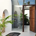 וילה Kamezi Boutique