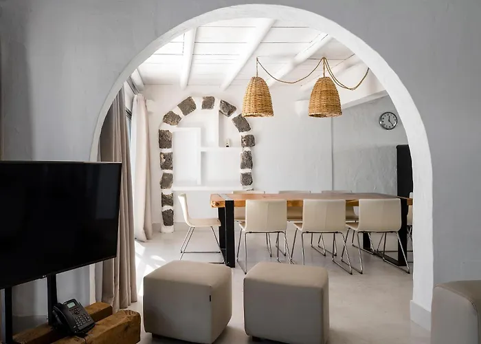 Kamezi Boutique Villa *